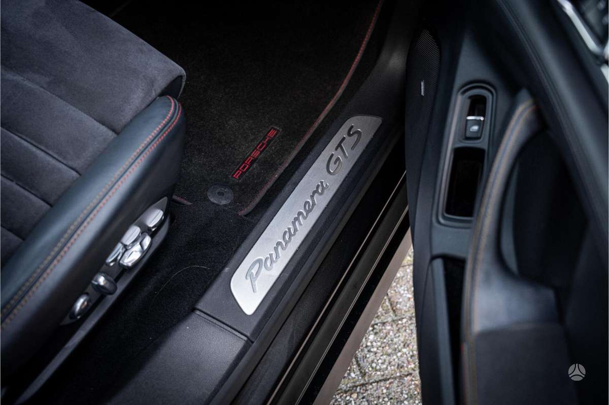 Porsche Panamera - 10