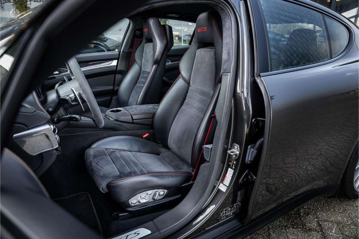 Porsche Panamera, 4.8 l., hatchback