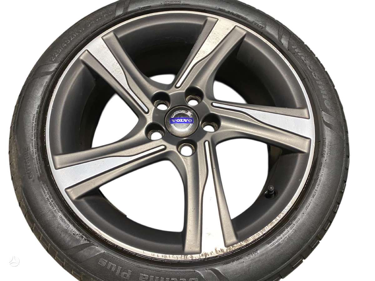 Volvo, lengvojo lydinio, R17