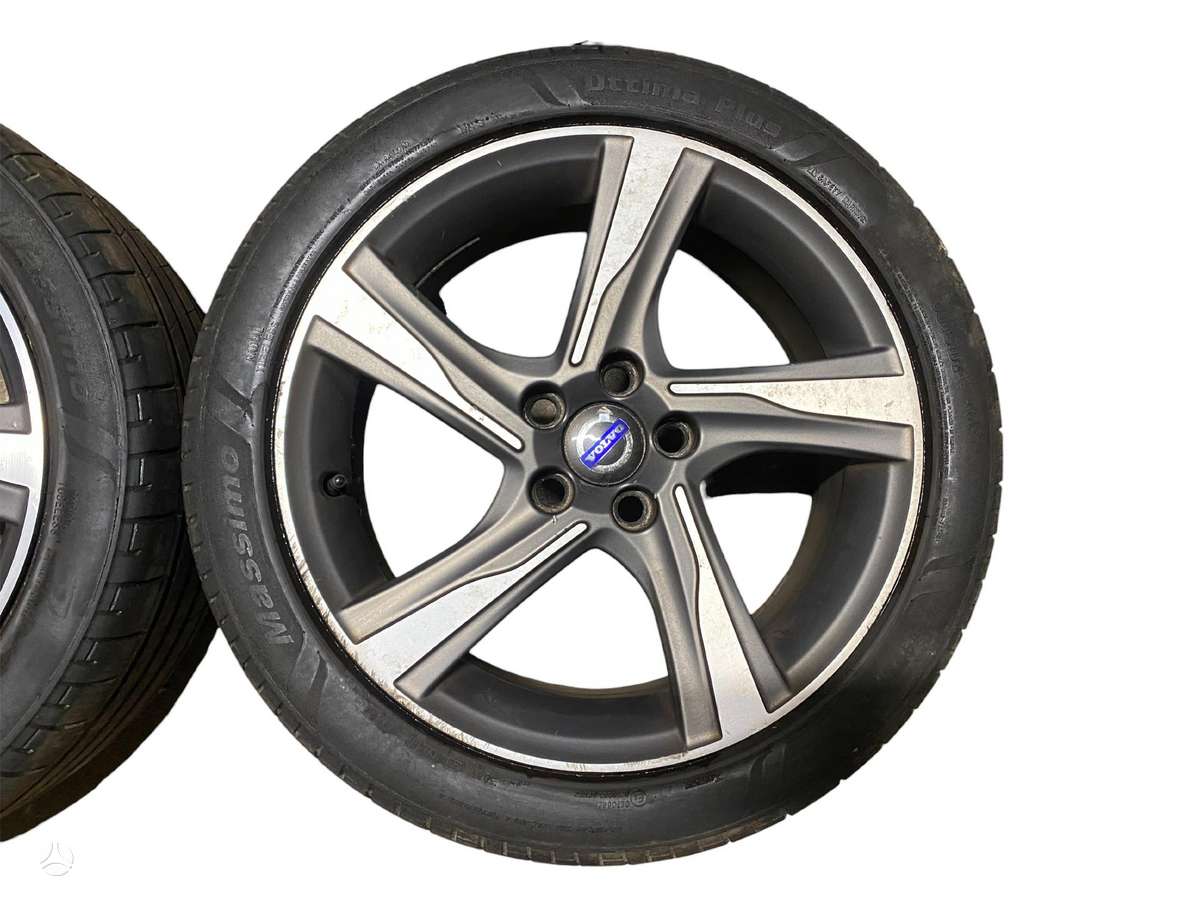 Volvo, lengvojo lydinio, R17