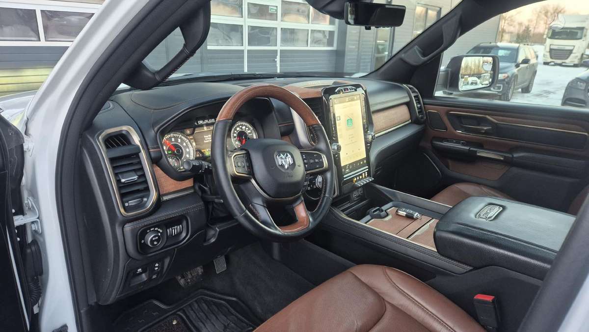 Dodge Ram, 5.7 l., pick-up 11