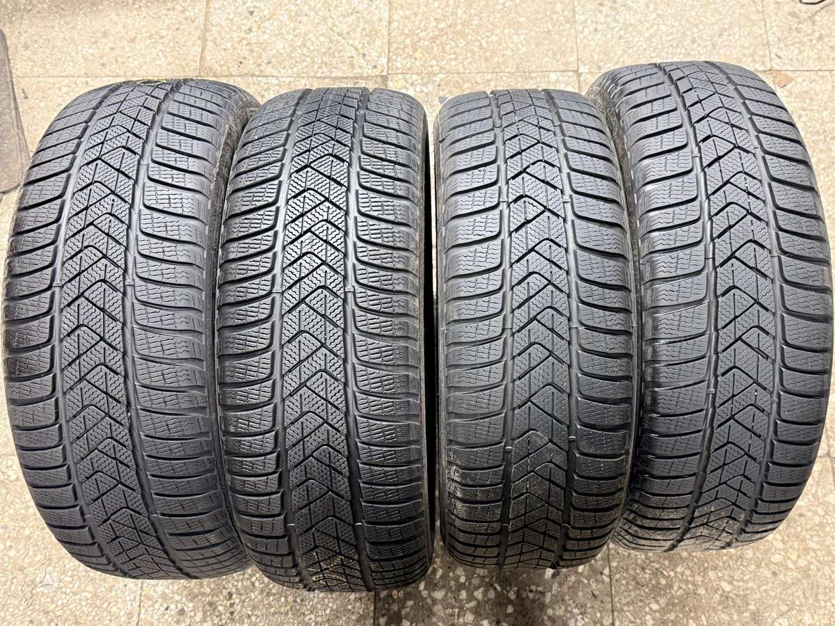 Pirelli SottoZero3, всесезонные 225/55 R18