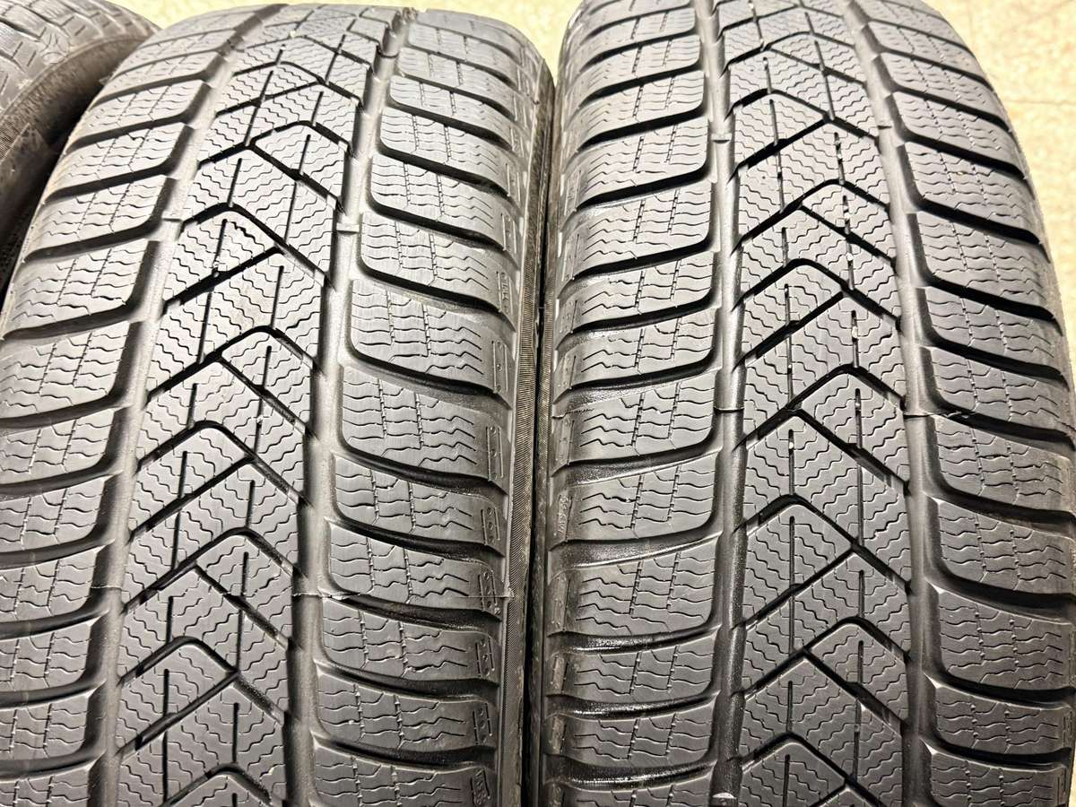 Pirelli SottoZero3, всесезонные 225/55 R18