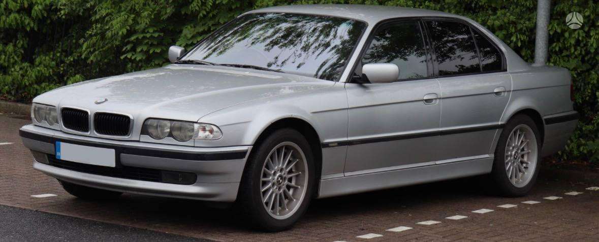 BMW 7 serija по частям