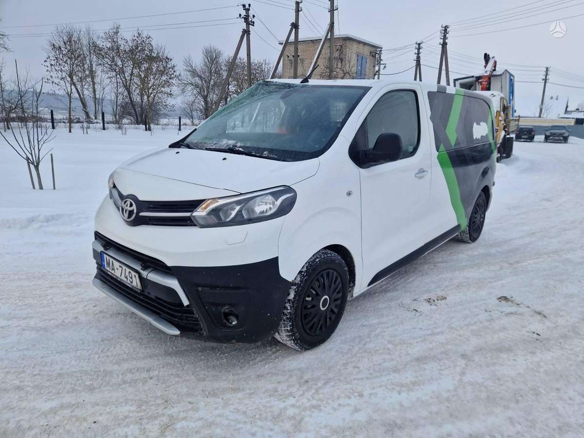 Toyota Proace for parts. Dalimis