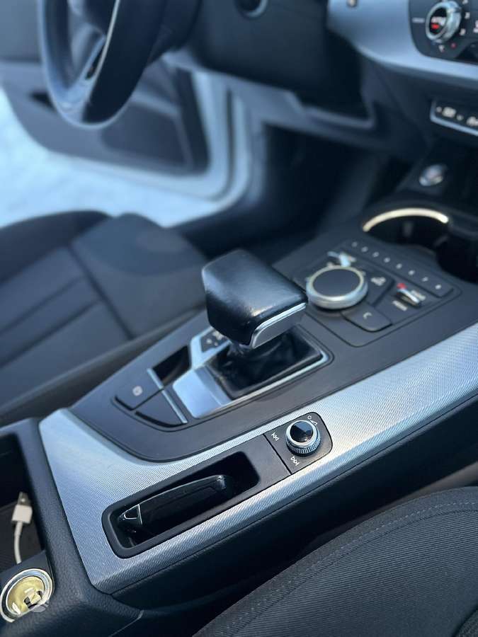 Audi A4, 2.0 l., Универсал