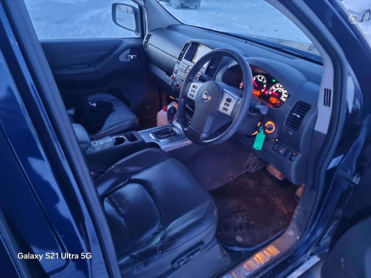 Nissan Navara, 2011 10