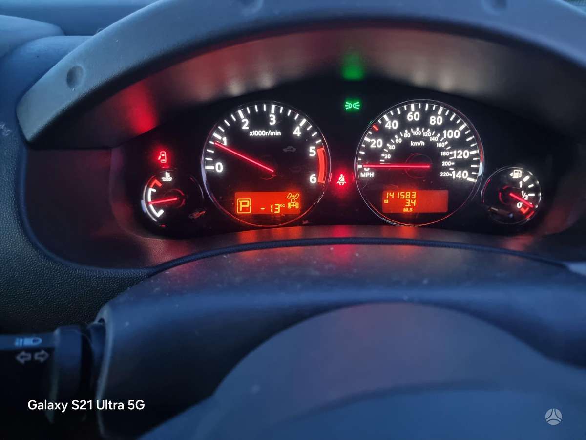 Nissan Navara, 2011 11