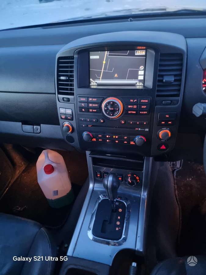 Nissan Navara, 2011 12