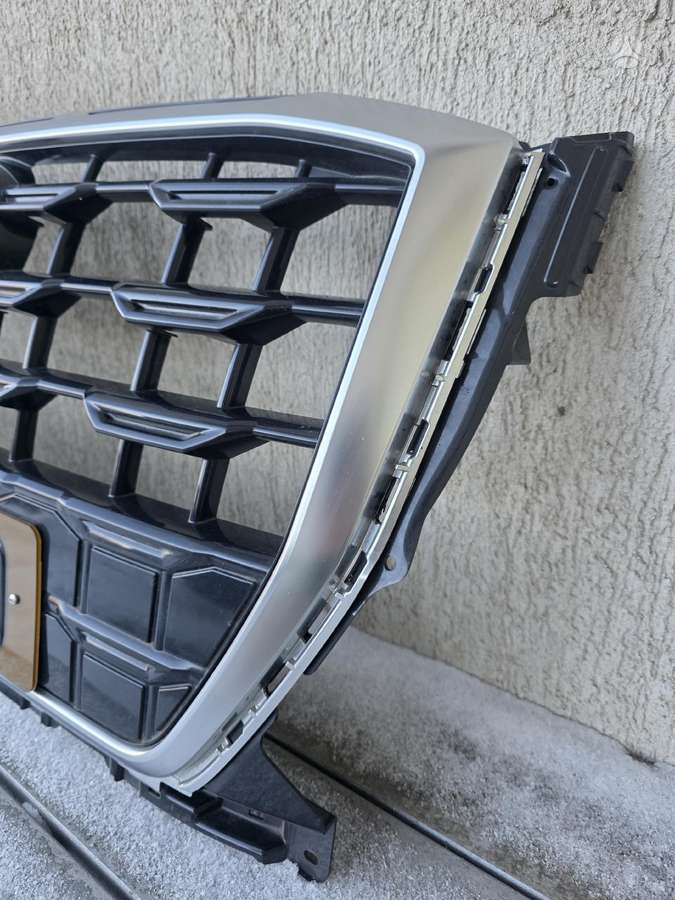 Audi Q2, 81A853651H, front grill