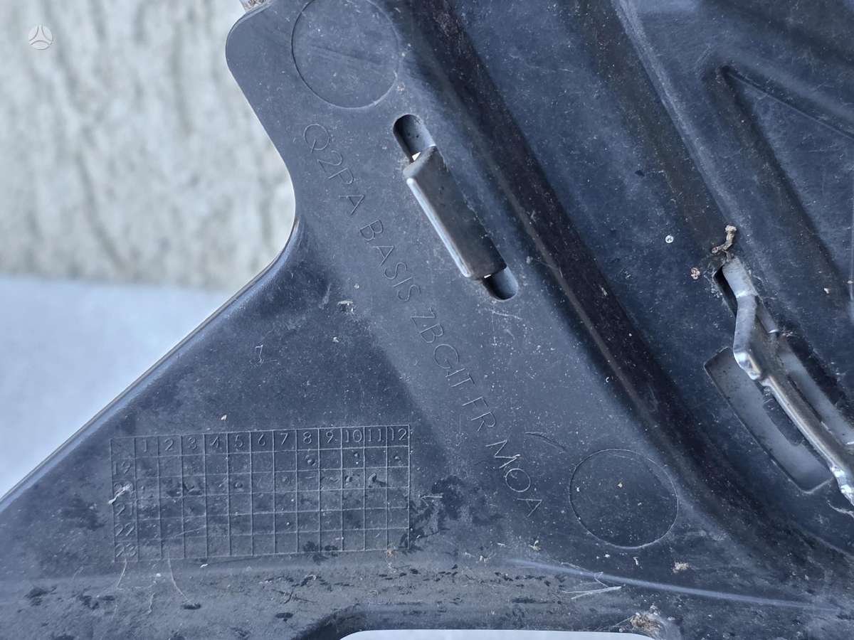 Audi Q2, 81A853651H, front grill