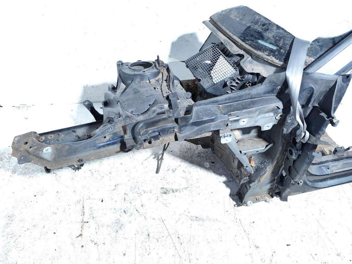 Audi A5 hood (front, rear)
