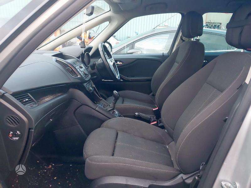 Mazda 6 Dalis siunciu detali vysylaju