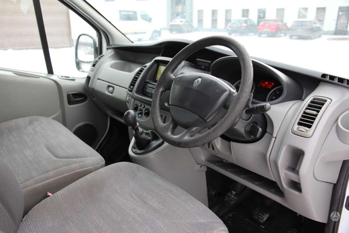 Opel Vivaro, cargo vans