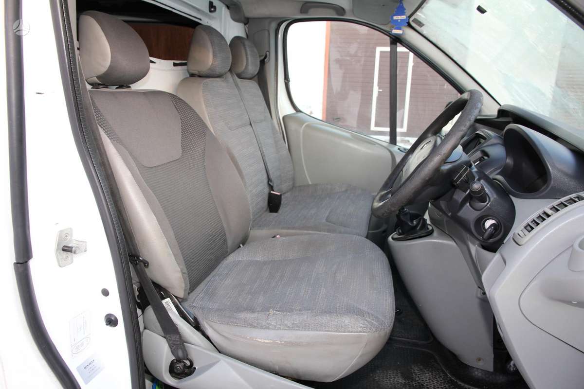 Opel Vivaro, preču