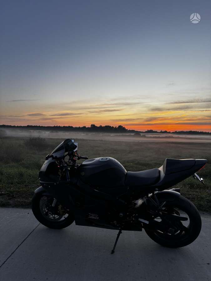Suzuki GSX-R 750cc, superbikes