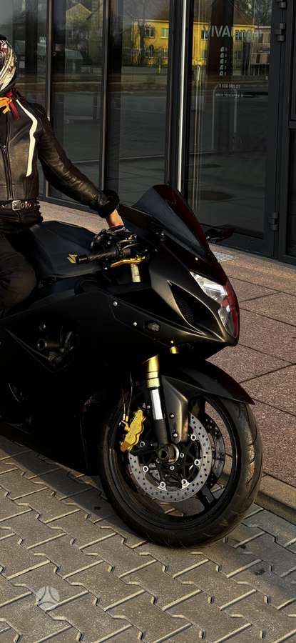 Suzuki GSX-R 750cc, superbikes