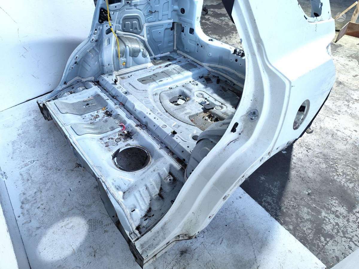 SsangYong XLV hood (front, rear)
