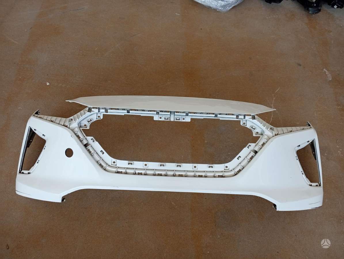 Hyundai IONIQ bumpers, lights