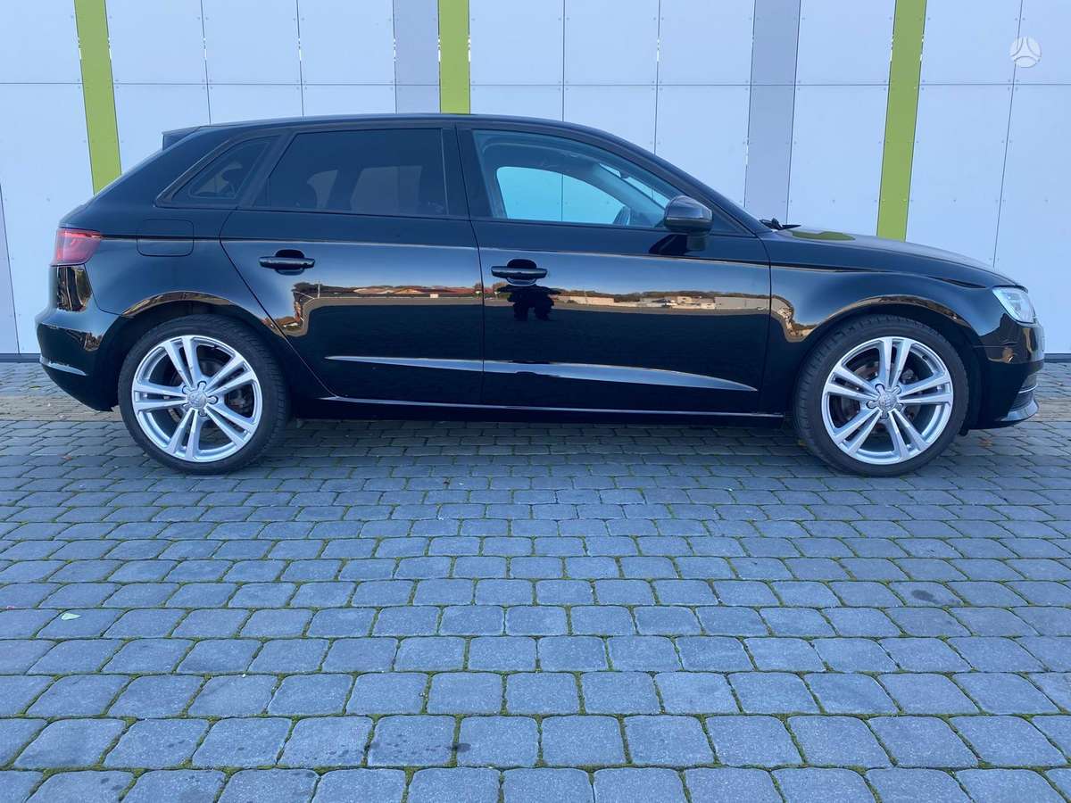 Audi A3, 1.6 l., hatchback