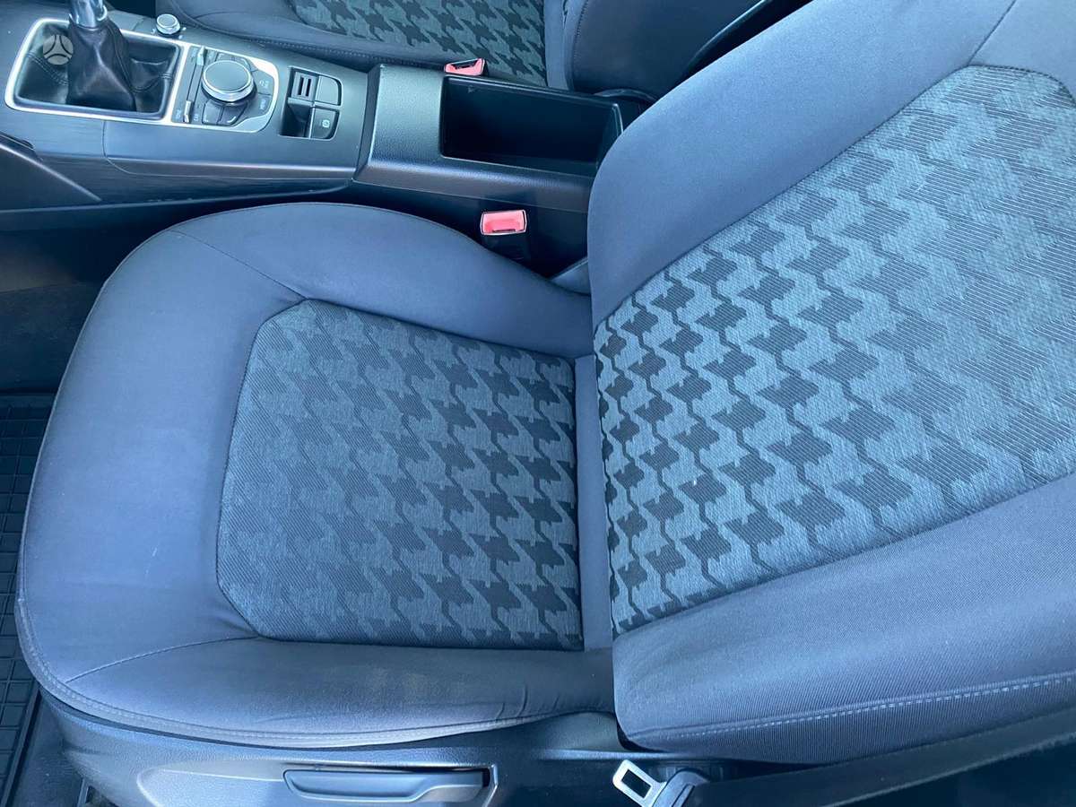 Audi A3, 1.6 l., hatchback