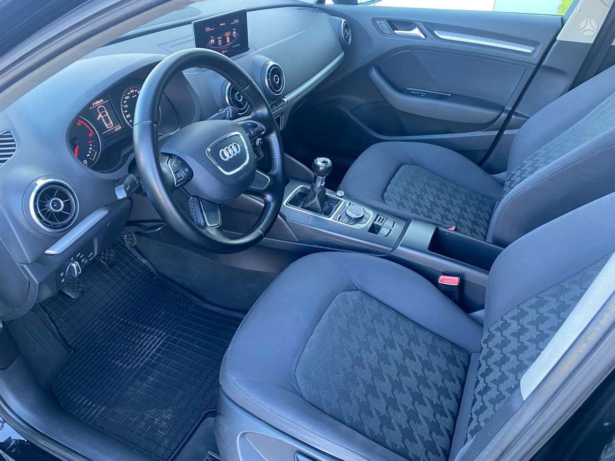 Audi A3, 1.6 l., hatchback