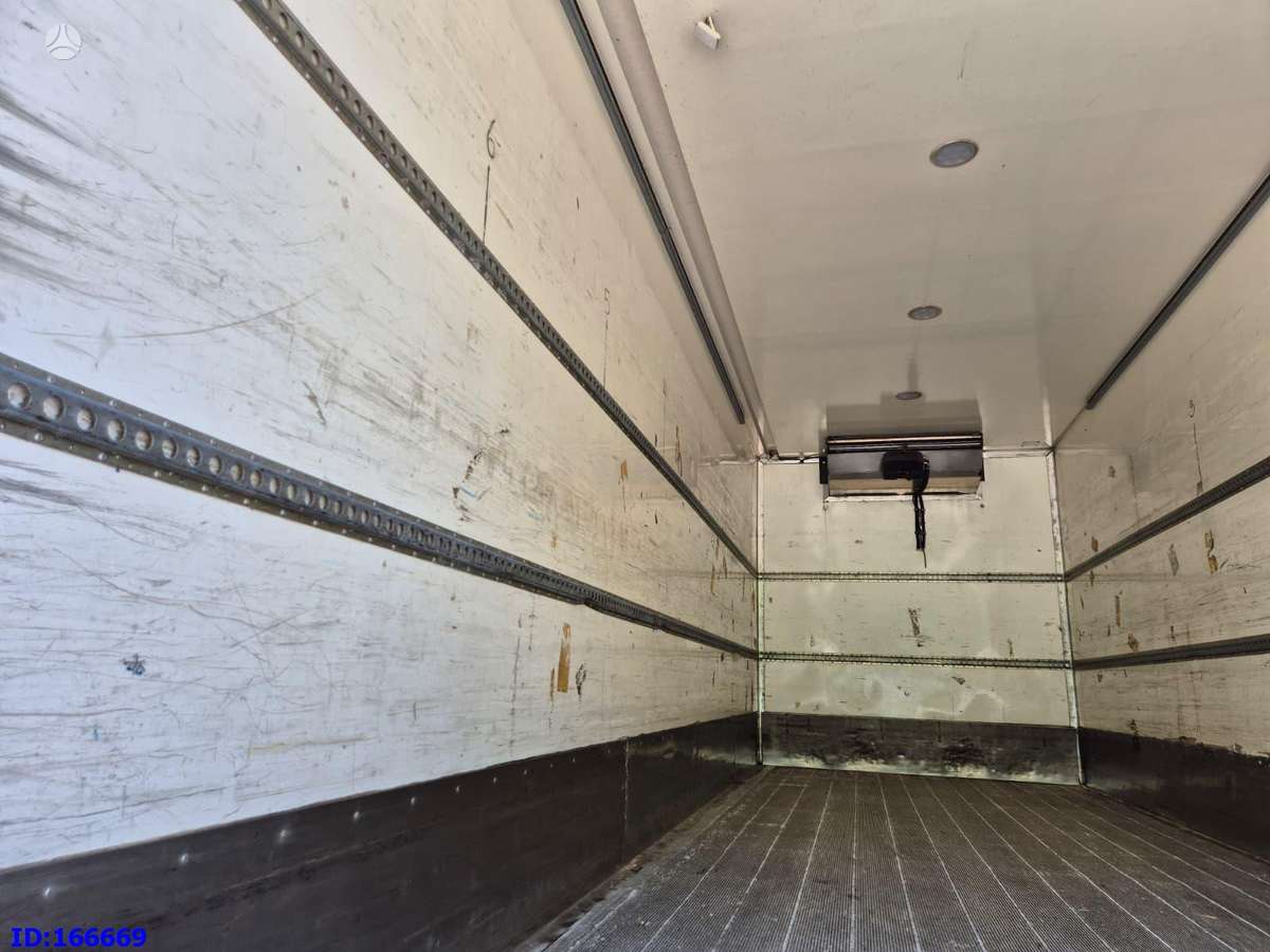 DAF XF 106.460 FAR  6X2 Euro6, рефрижераторы