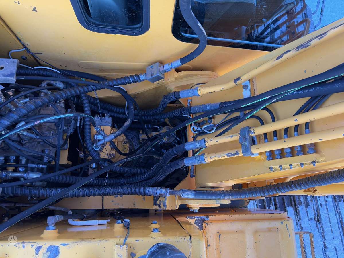 Hyundai Robex 140 LC-7, ekskavatoriai