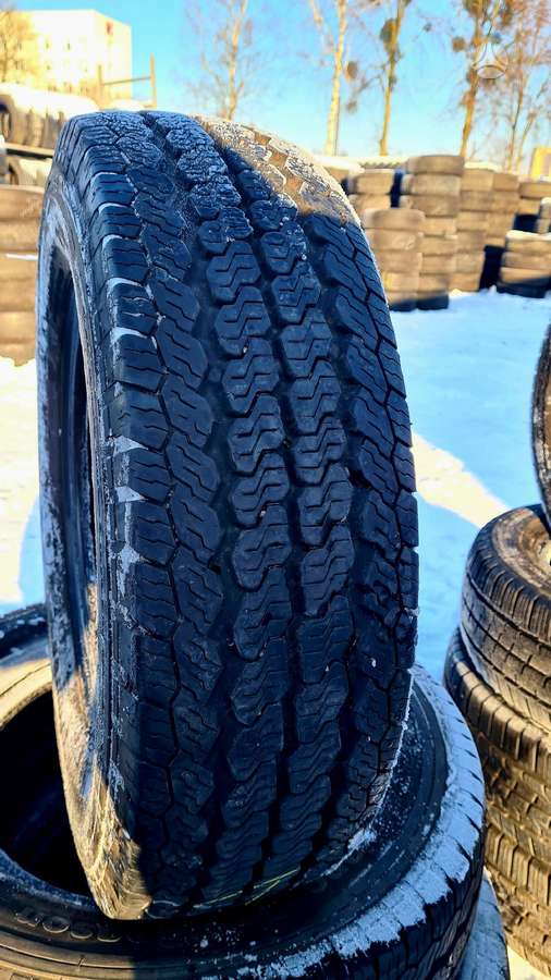 Continental, universalios 205/75 R16