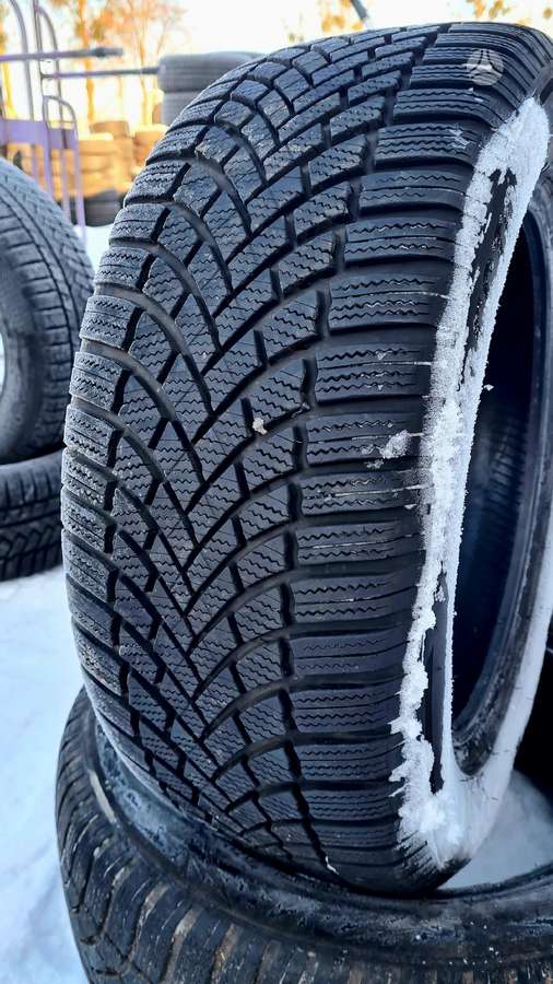 Bridgestone, winter 235/55 R17