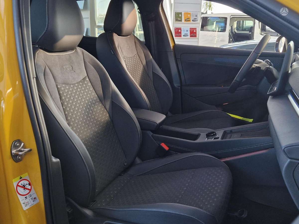 Volkswagen T-Roc - 12
