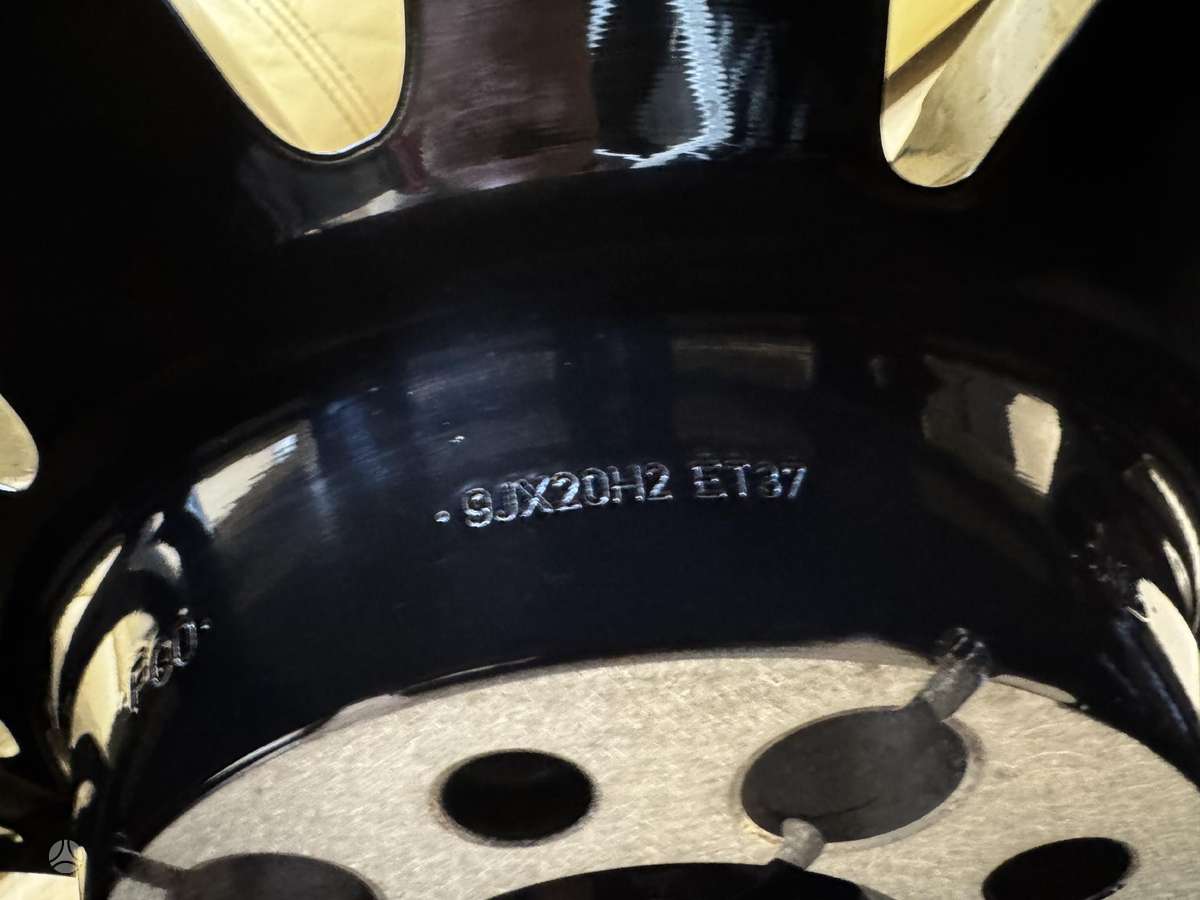 Audi 4H0 601 025 AE, light alloy, R20