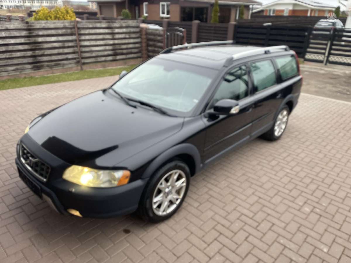 Volvo XC70 - 1