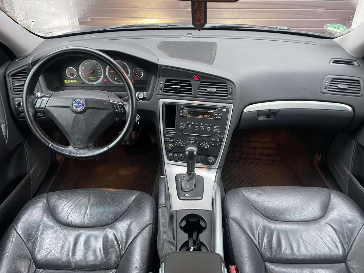 Volvo XC70 - 11