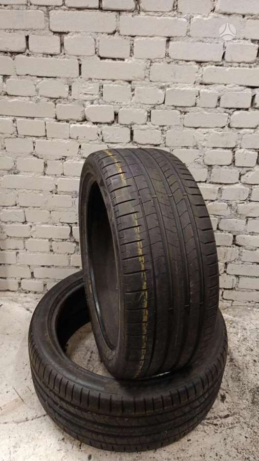 Pirelli P ZERO PZ4, summer 265/40 R22