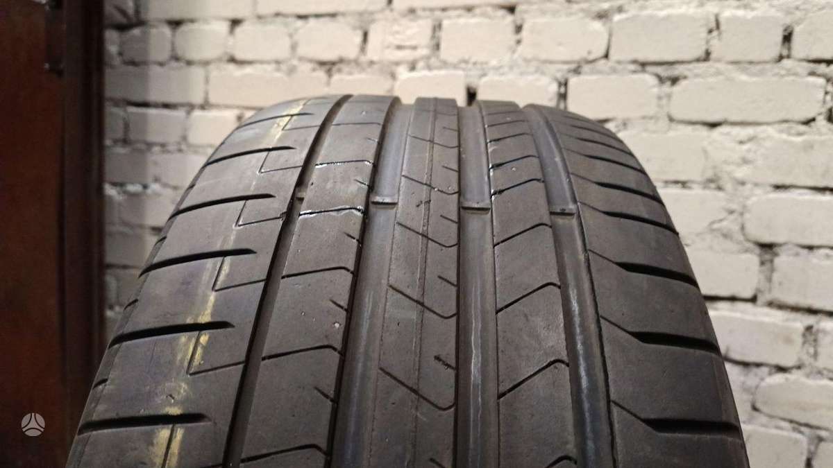 Pirelli P ZERO PZ4, летние 265/40 R22