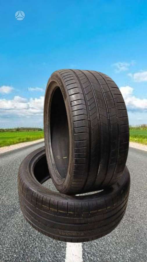Pirelli P ZERO PZ4, summer 295/35 R22