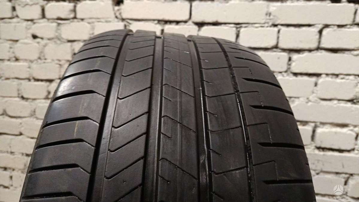 Pirelli P ZERO PZ4, vasarinės 295/35 R22