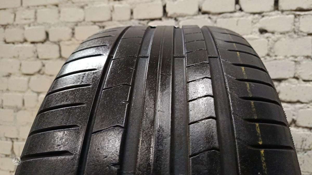Pirelli P ZERO PZ4, summer 275/35 R22