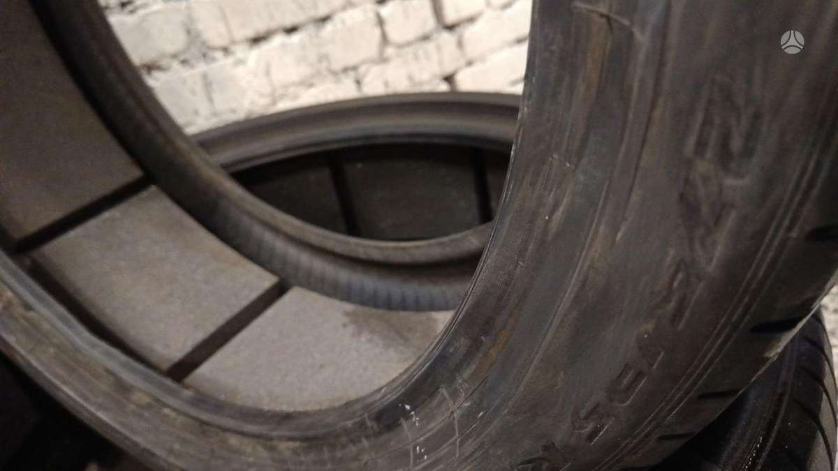 Pirelli P ZERO PZ4, summer 275/35 R22