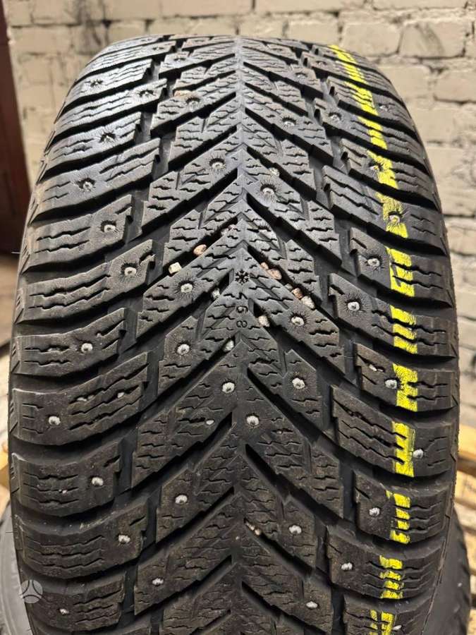 Nokian Hakkapeliitta 10, winter 255/45 R19