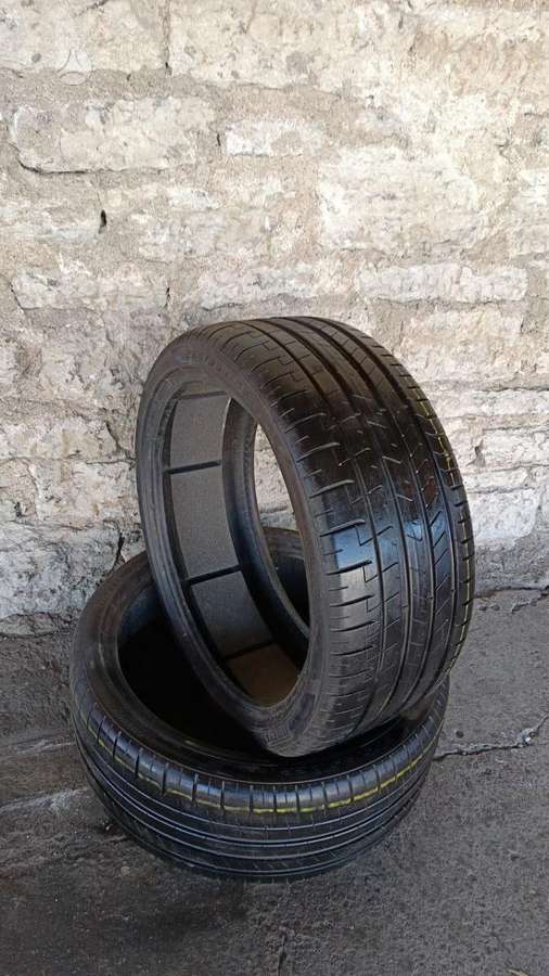 Pirelli P ZERO PZ4, summer 265/35 R22