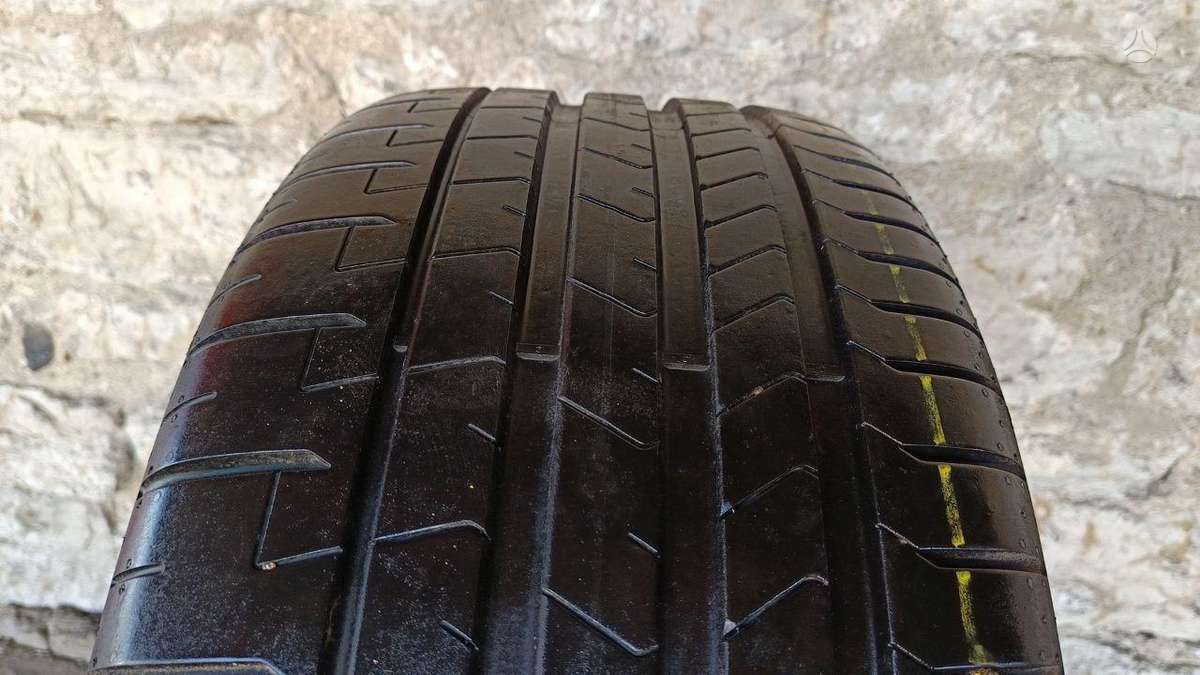 Pirelli P ZERO PZ4, летние 265/35 R22