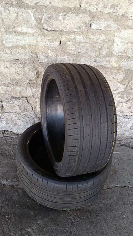 Pirelli P ZERO E PZ4, vasarinės 285/35 R22