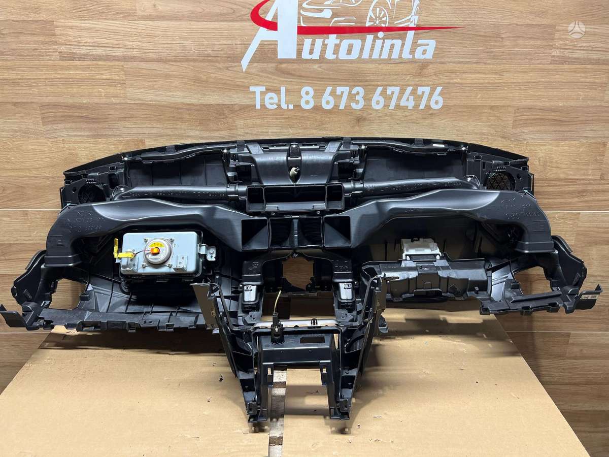 Subaru Impreza консоль, подушки безопасности, ремни безопасности