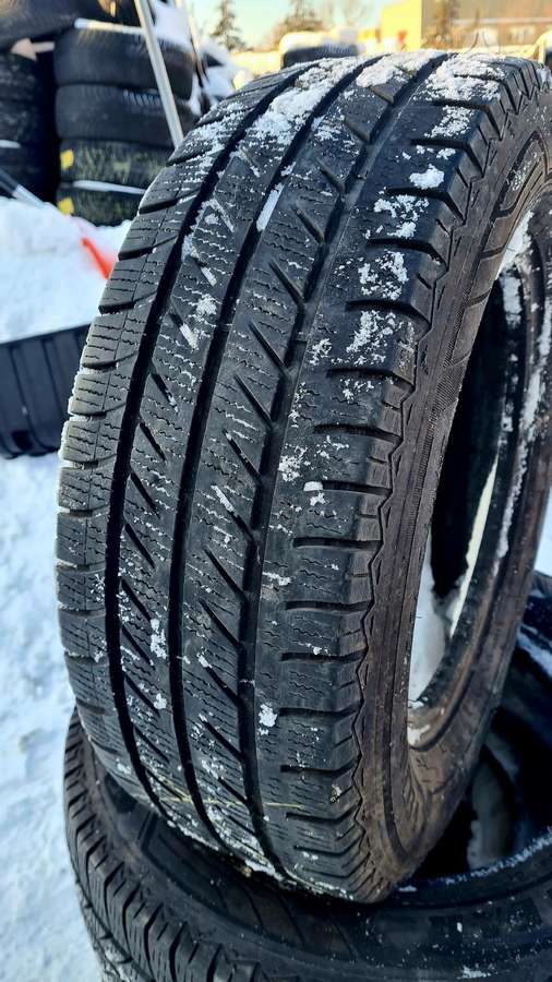 Goodyear, ziemas 225/65 R16