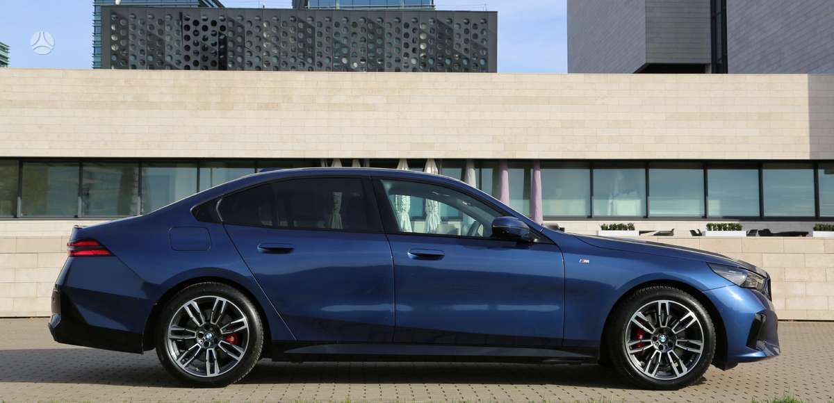 BMW 520, 2.0 l., Седан