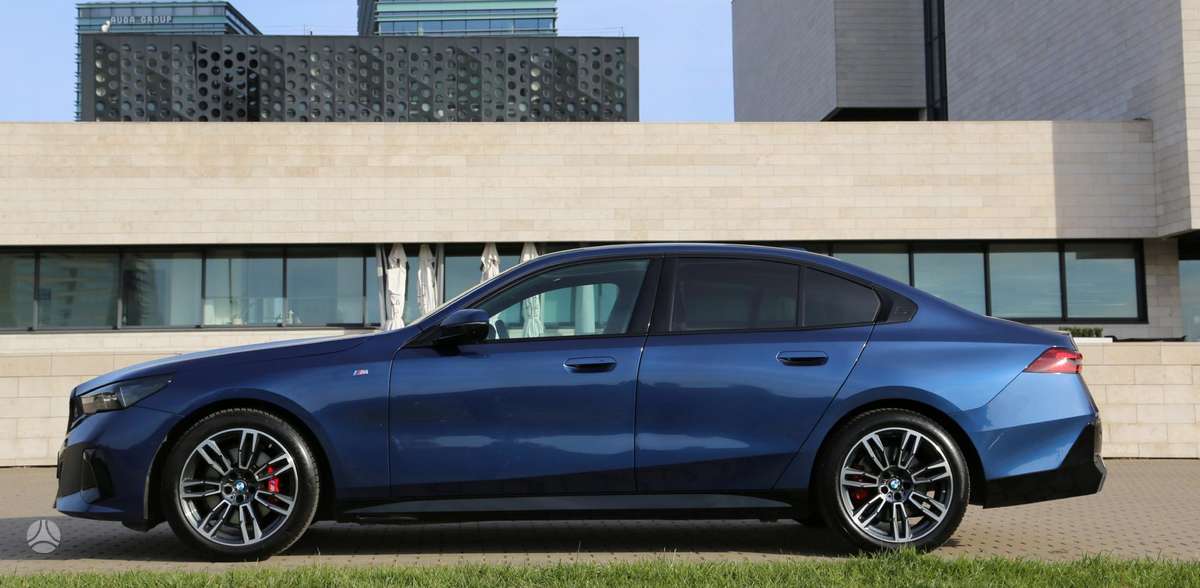 BMW 520, 2.0 l., Седан