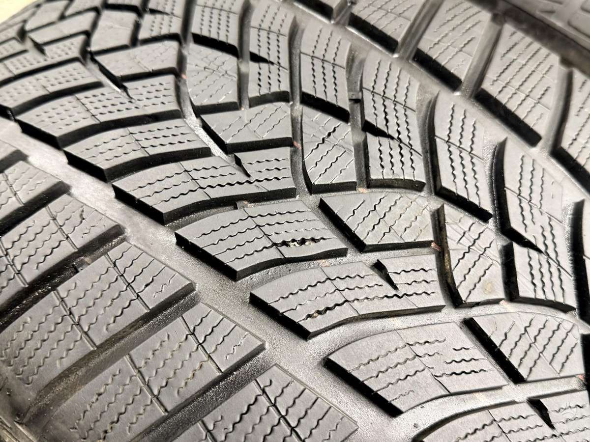 Goodyear UltraGrip Performance+, зимние 275/40 R21