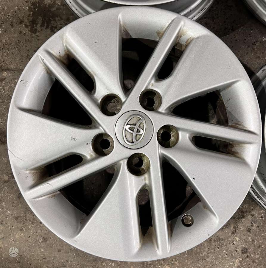 Toyota, lengvojo lydinio, R15